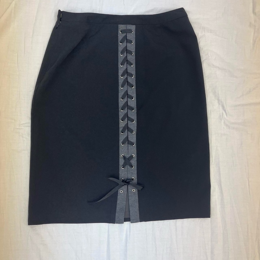 Black‎ Lace-Up Skirt - Picture 4 of 7